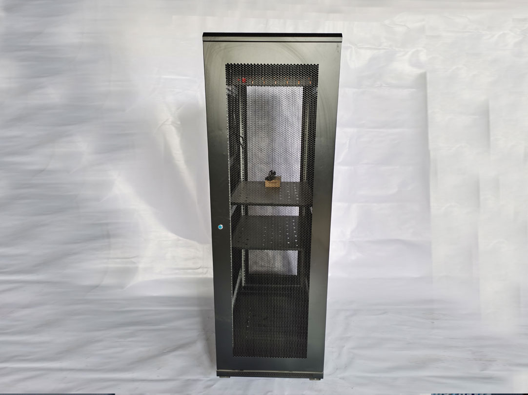 網絡機柜如何安裝與調試